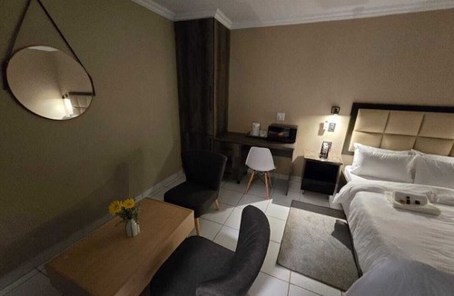 Eldoraigne House | La Majestic Guest Lodge
