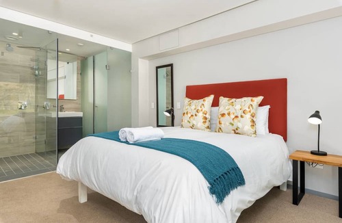 Bo'Kaap Apartment | Stylish 1bed Secure Mountain Views
