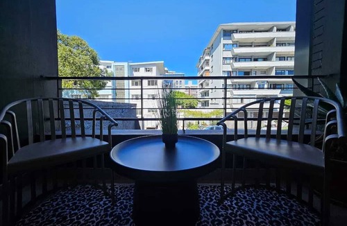 Sea Point Hotel | FOUR on O - Fluent Serviced Apartments