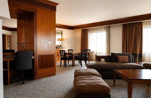 Greater Johannesburg Metropolitan Area Hotel | Royal Majestic Hotel