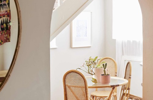 Green Point Hotel | THE BIG Luxury Backpackers