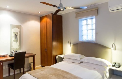 Three Anchor Bay House | Head South Lodge