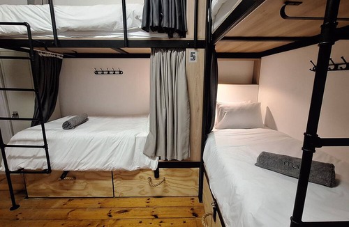 Wynberg Hostel | BIM Backpackers In Muizenberg