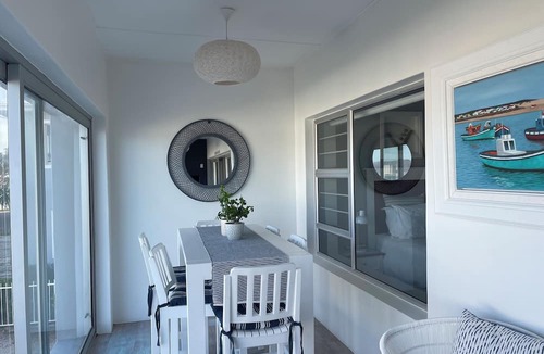 Kleinmond House | Footprints in Kleinmond
