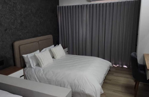 Greater Johannesburg Metropolitan Area Hotel | The Lakewood Hotel