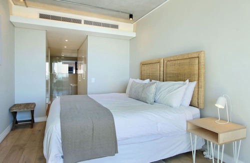 Cape Town City Centre Hotel | The Docklands 2 Bedroom Penthouse