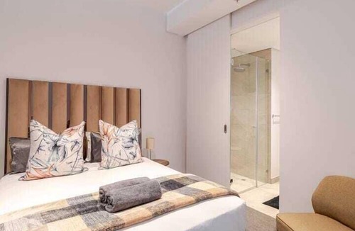 Cape Town City Centre Hotel | The Rubik Deluxe Apartment