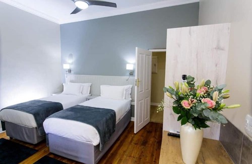 Oudtshoorn Apartment | Queen's Residences by BON Hotels