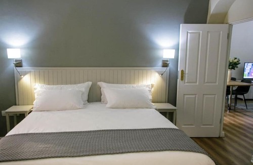 Oudtshoorn Apartment | Queen's Residences by BON Hotels
