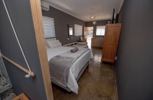 Langenhoven Park House | Die Moerbeiboom