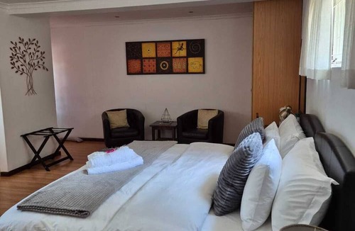Pinelands House | Afton Safari Lodge