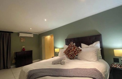 West Beach House | Imany Guesthouse