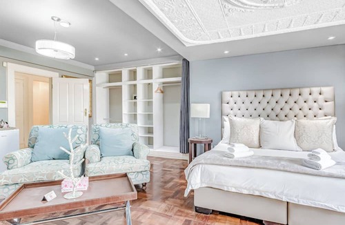 Northcliff House | House Sunbeam GuestHouse