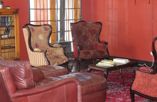Upington House | Falcon Guesthouse
