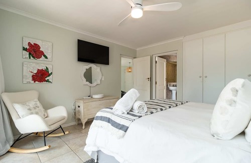 Hout Bay Apartment | 3 Bedroom Family Apartment Beach Club - Houtbay