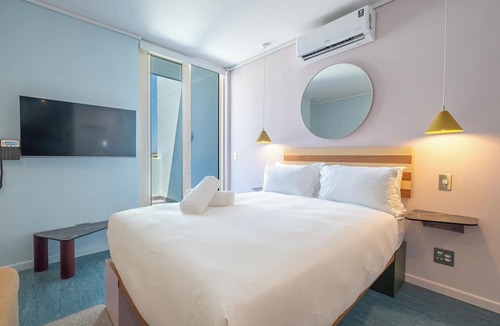 Sea Point Hotel | The Tropicana Hotel