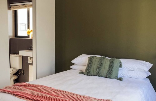 Sea Point Hotel | Fools Inn