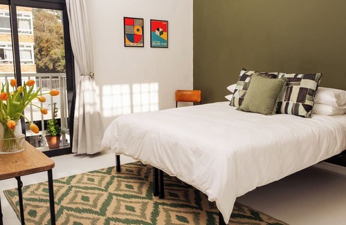 Sea Point Hotel | Fools Inn