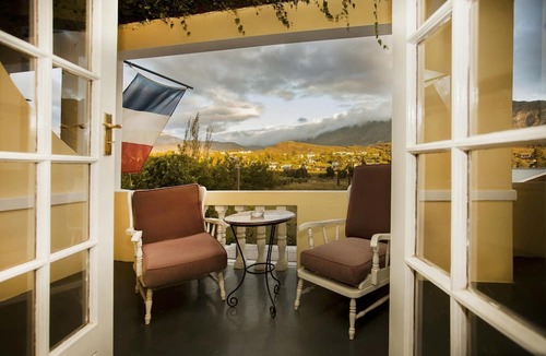 Barrydale Hotel | Karoo Art Hotel