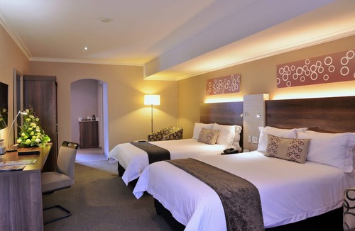 Ekurhuleni Hotel | Birchwood Hotel and OR Tambo Conference Centre