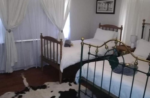 Beaufort West House | Charming 3-bed House in Beaufort West