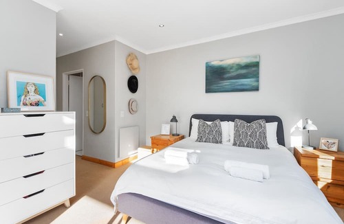 Sunset Beach House | Dolabella 63 - Three Bedroom House, Sleeps 5