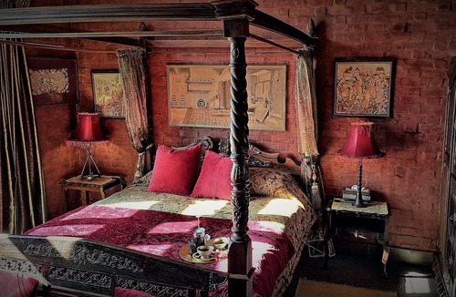 George Bed & Breakfast | Bygracealone Manor