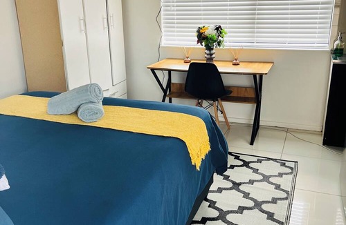 Bloubergstrand Cottage | Private space with garden and pool