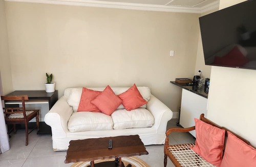 Durbanville House | Schoongezicht Guesthouse
