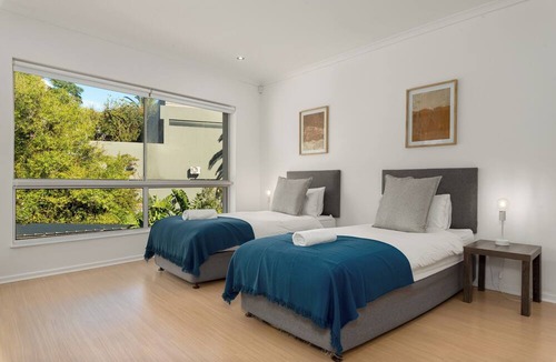 Flora Park Apartment | Spacious Bantry Bay Gem l Ocean Views