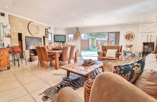 Secunda House | Cascade Villa Guesthouse