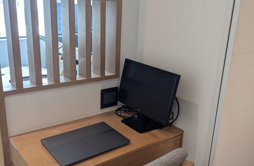 Cape Town City Centre Hotel | Trendy Studio at the Barracks on Bree