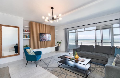 Strand Apartment | Searenity