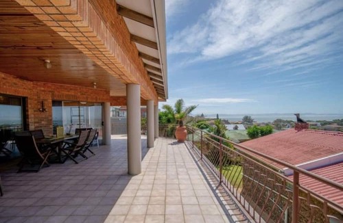 Wavecrest Bed & Breakfast | JBayholiday