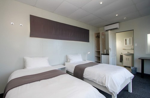 Upington Cabin | SleepOver Upington