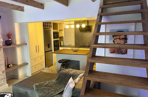 Mowbray House | Lemon House - Cozy Modern Finish and Style - Near University of Cape Town UCT