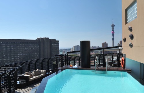 Braamfontein Hotel | The Parktonian All Suite Hotel