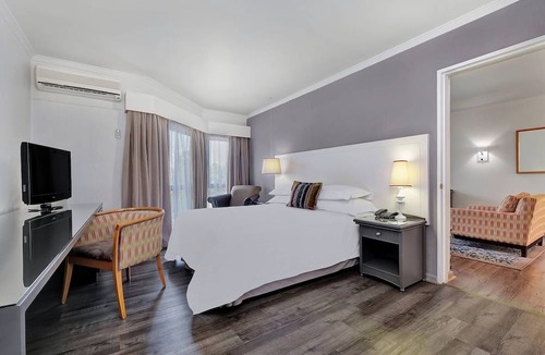 Greater Johannesburg Metropolitan Area Hotel | Protea Hotel by Marriott Midrand
