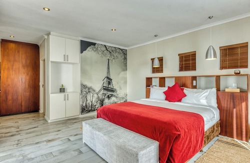 Gordons Bay Central House | Manor on the Bay
