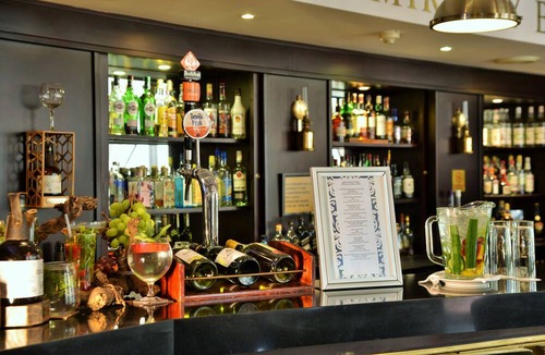 Victoria and Alfred Waterfront Hotel | The Commodore Hotel