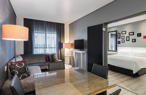 Pretoria Hotel | Protea Hotel Fire & Ice by Marriott Pretoria Menlyn