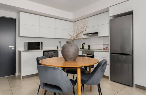 Plumstead Apartment | Beach Break 46