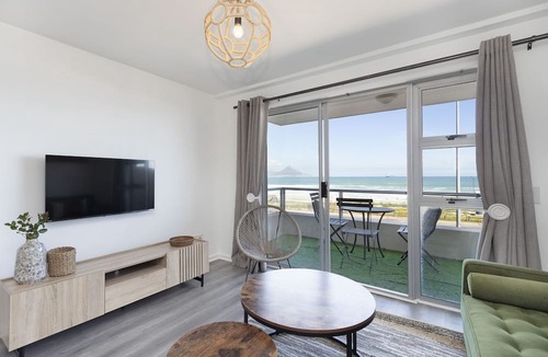 Bloubergstrand Apartment | Sea Spray B104