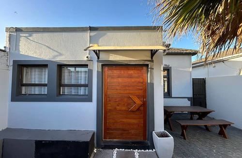Parow House | 57onWYNNE
