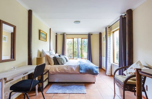 Brenton-on-Sea Apartment | Breakers & Bushbuck, Dolphins & Whales At Brenton-on-sea. Experience Nature.