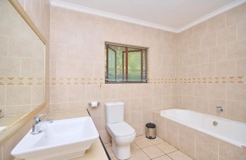 Pretoria Hotel | Tamboti Lodge