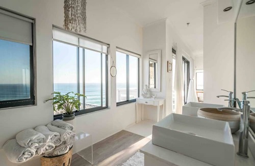 Cape Peninsula House | Shangri La in Misty Cliffs