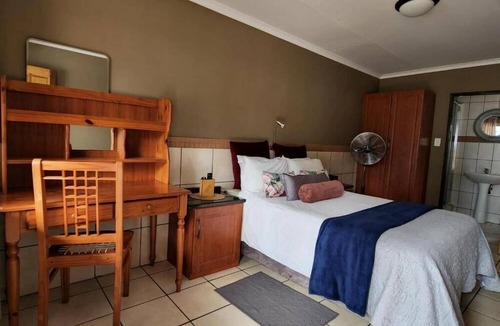 Newcastle House | Snips Accommodation
