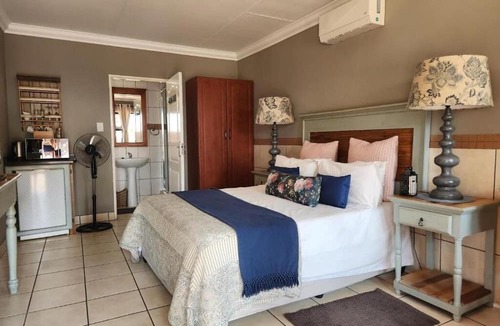 Newcastle House | Snips Accommodation