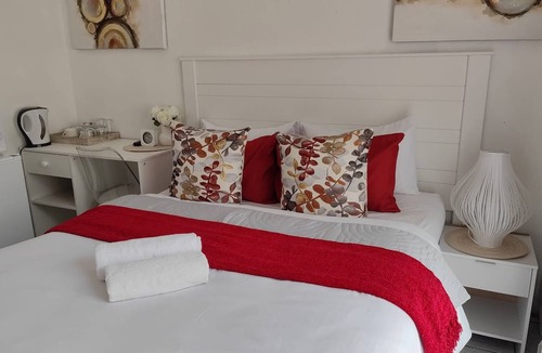 Randpark Ridge House | Cosy En-suite Studio